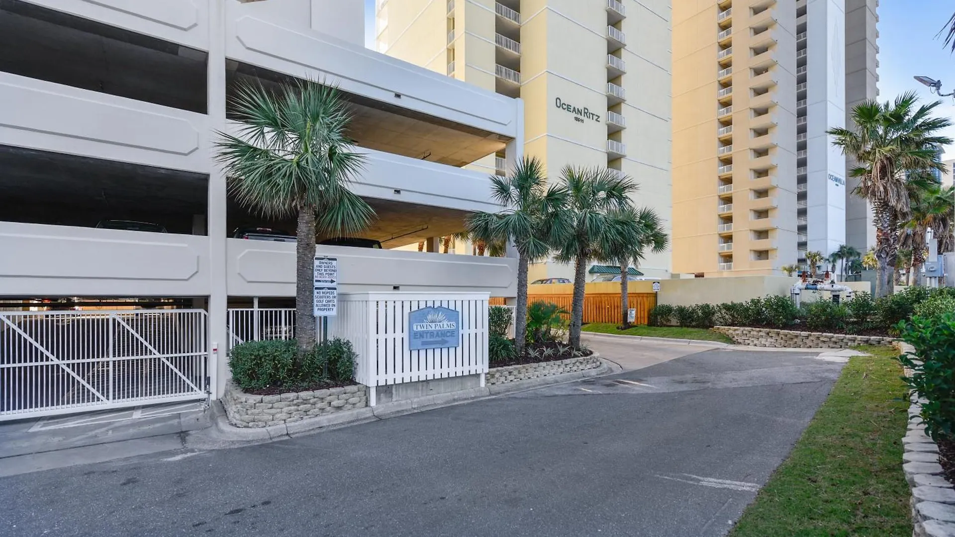 Twin Palms Resort #505 By Book That Condo Panama City Beach Vakantiehuis